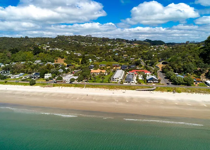 Onetangi Beach Stays Studio 2 - Coast & Country